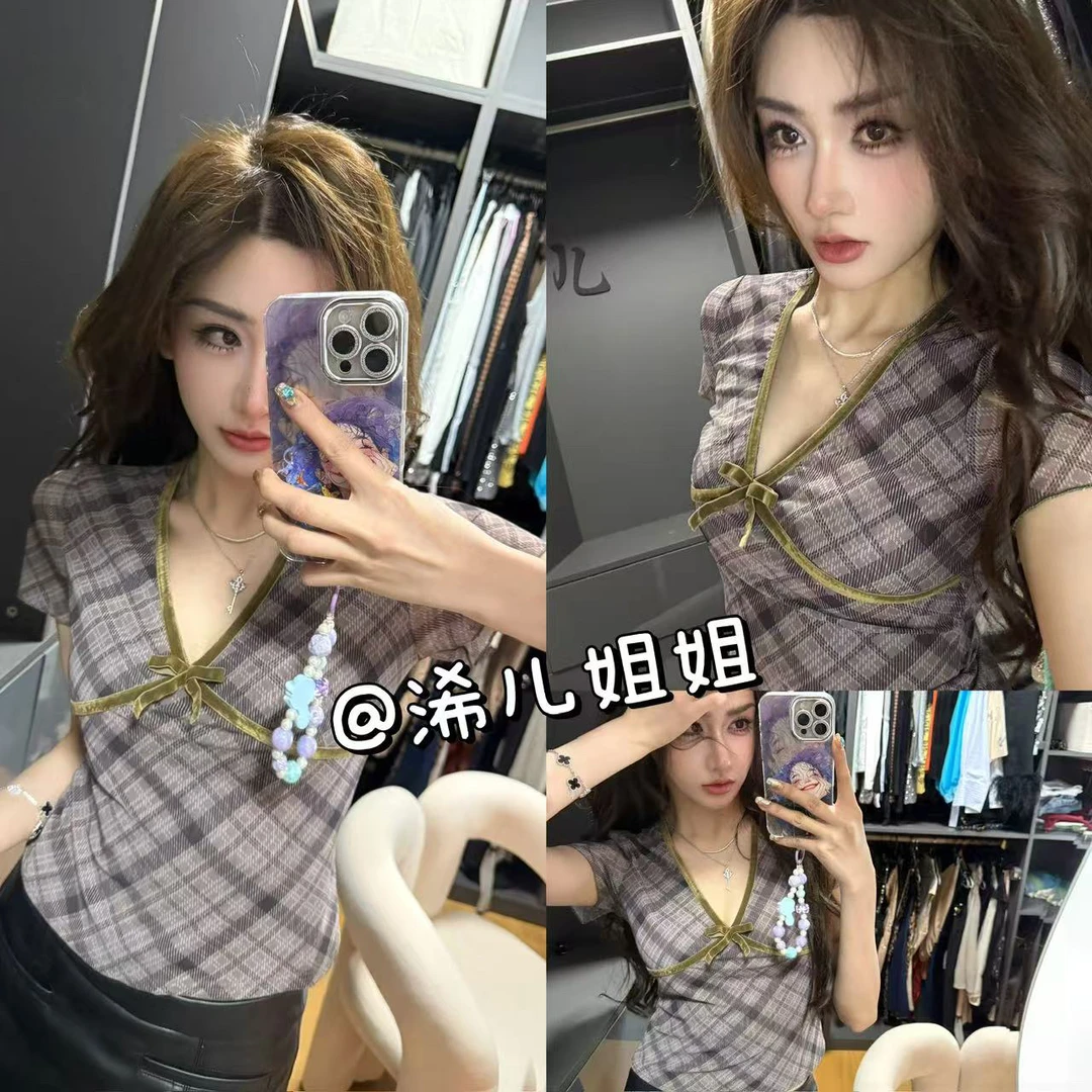 （浠儿家）复古格纹丝绒包边交叉V领显瘦设计感短袖女