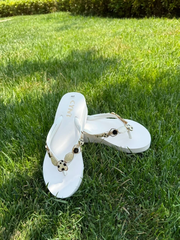 休闲风休闲小香风金属装饰人字拖网红女款职场休闲风人字拖鞋厚底