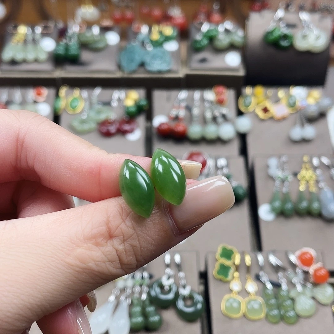 和田玉银S925镶嵌耳饰