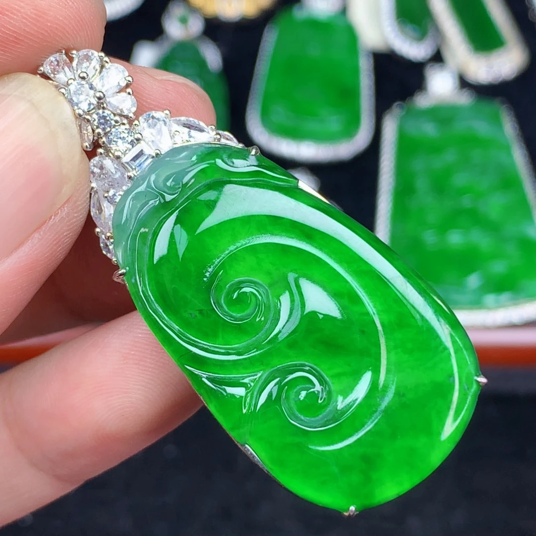 翡翠未镶嵌颈饰翡翠