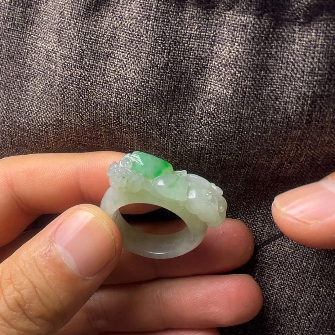 翡翠未镶嵌颈饰66666