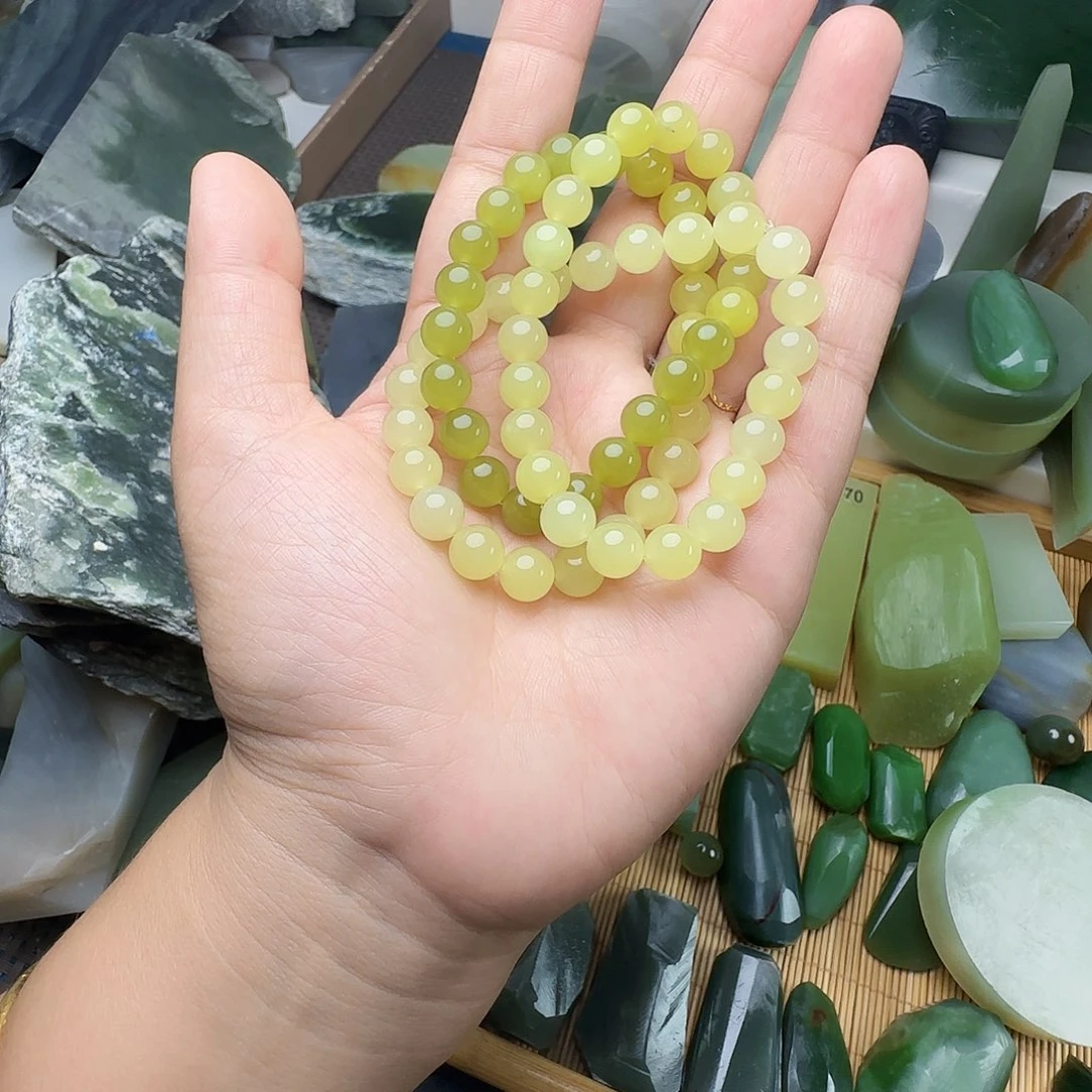 蘇****颈饰未镶嵌和田玉