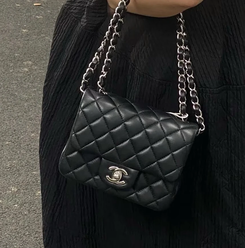 99新 Chanel/香奈儿 黑银菱格纹方胖子 22开/16474187