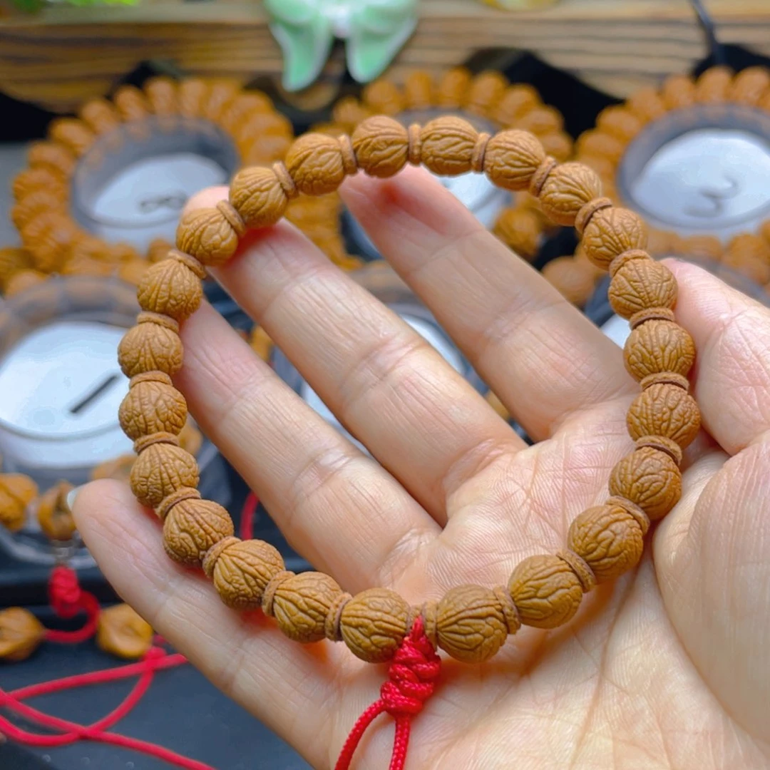 桃核手串轻**杨梦想成真