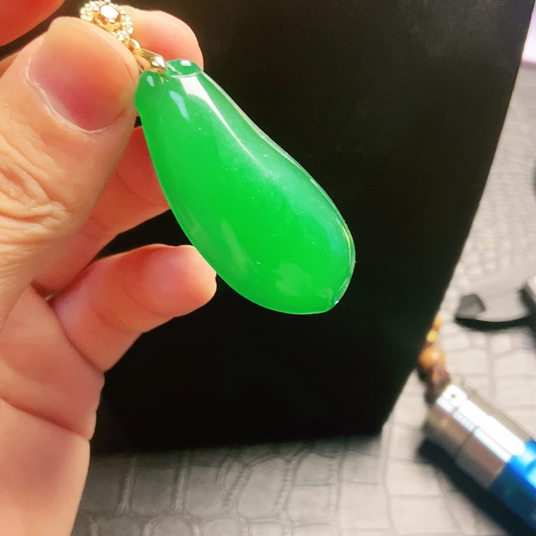 颈饰14K金镶嵌翡翠