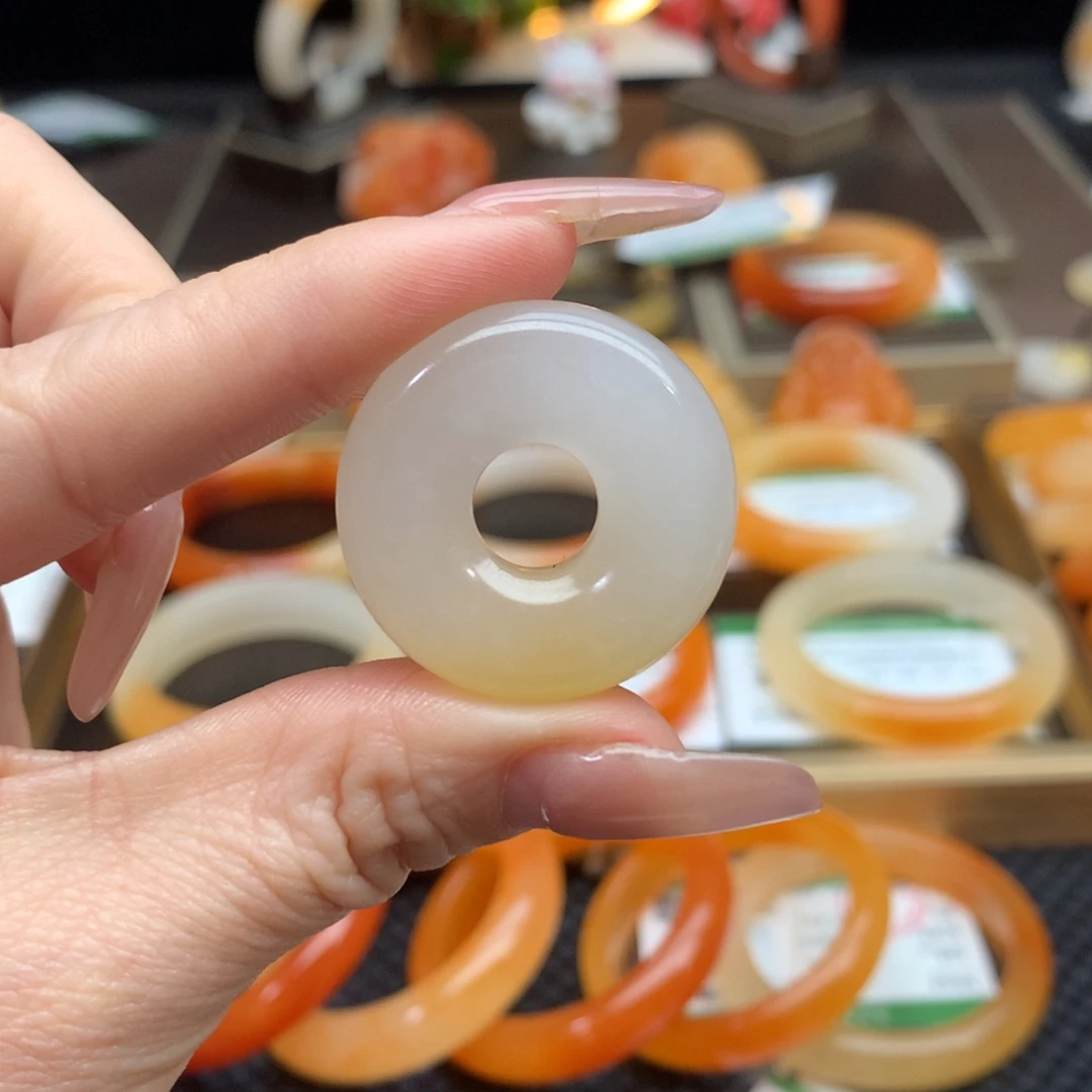 石英质玉（黄龙玉）项链未镶嵌