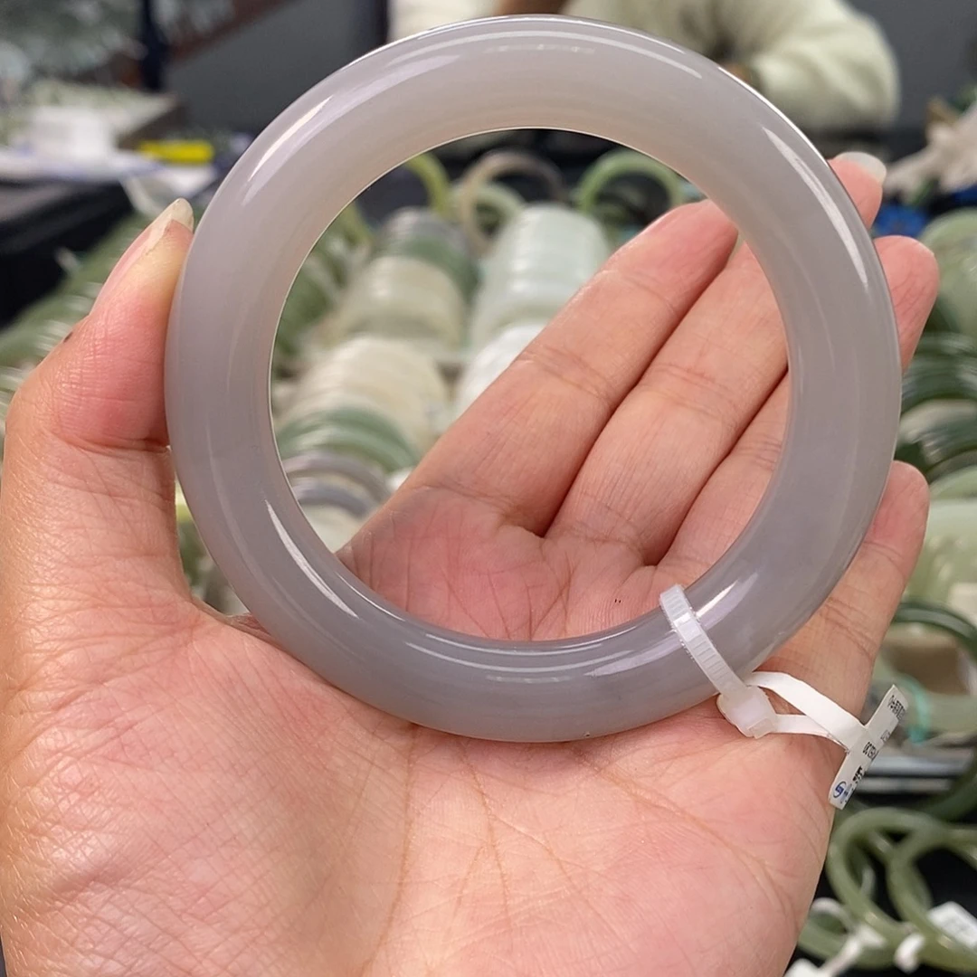 和田玉和田玉手镯57.58未镶嵌清***枝