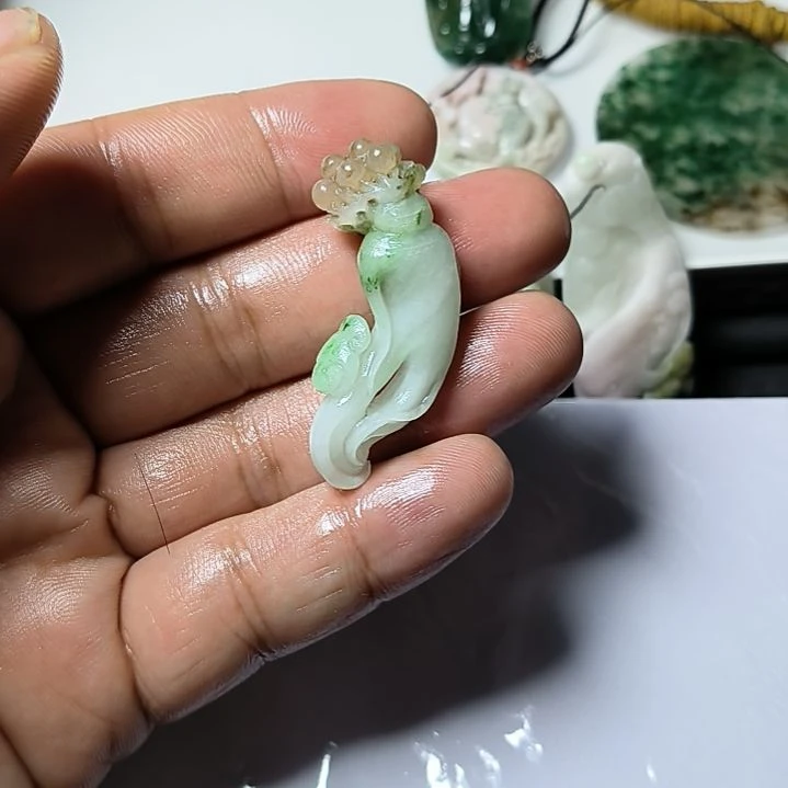 心***成独山玉未镶嵌颈饰