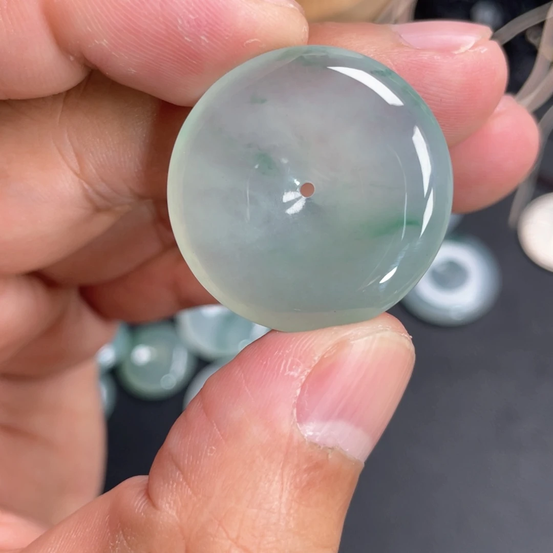 翡翠18K金镶嵌颈饰29.6+6