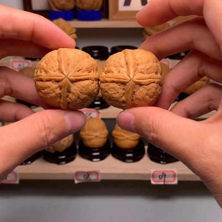 把件文玩核桃28四棱36尺