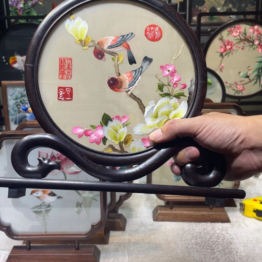 刺绣非遗传承摆件