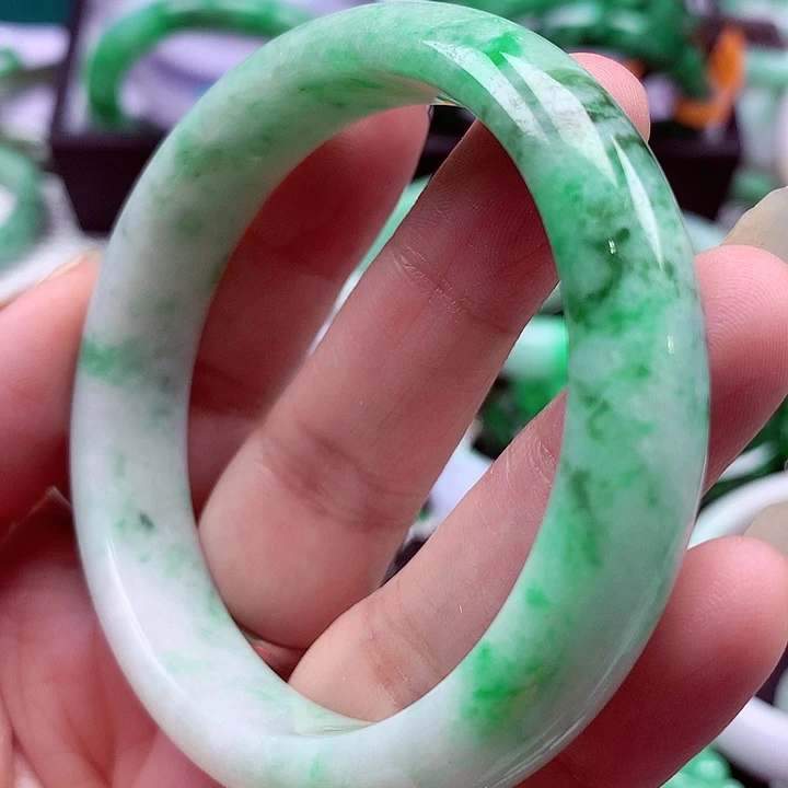 未镶嵌手镯翡翠翡翠