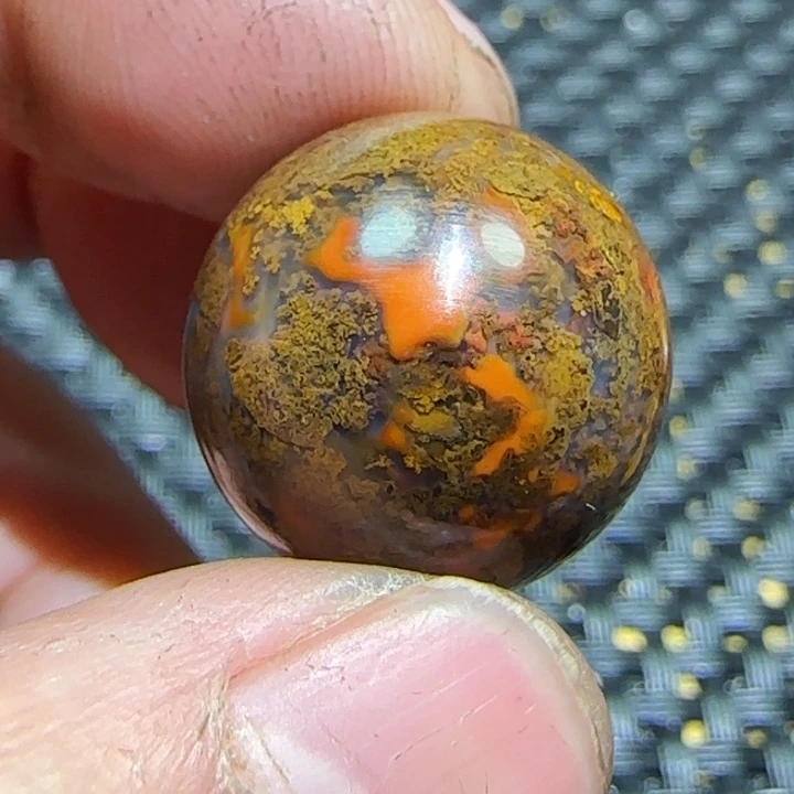 梁***哥玛瑙/玉髓未镶嵌吊坠