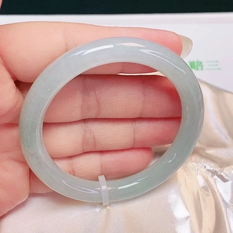 翡翠手镯未镶嵌圆条51.8