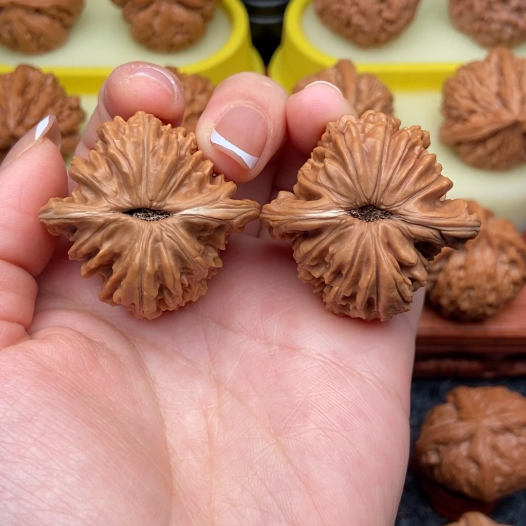 文玩核桃吊坠玉***王40全品四座楼（奖）