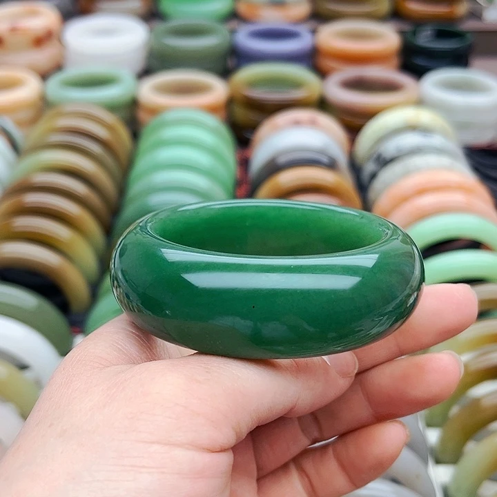 未镶嵌手镯（圆镯）石英质玉