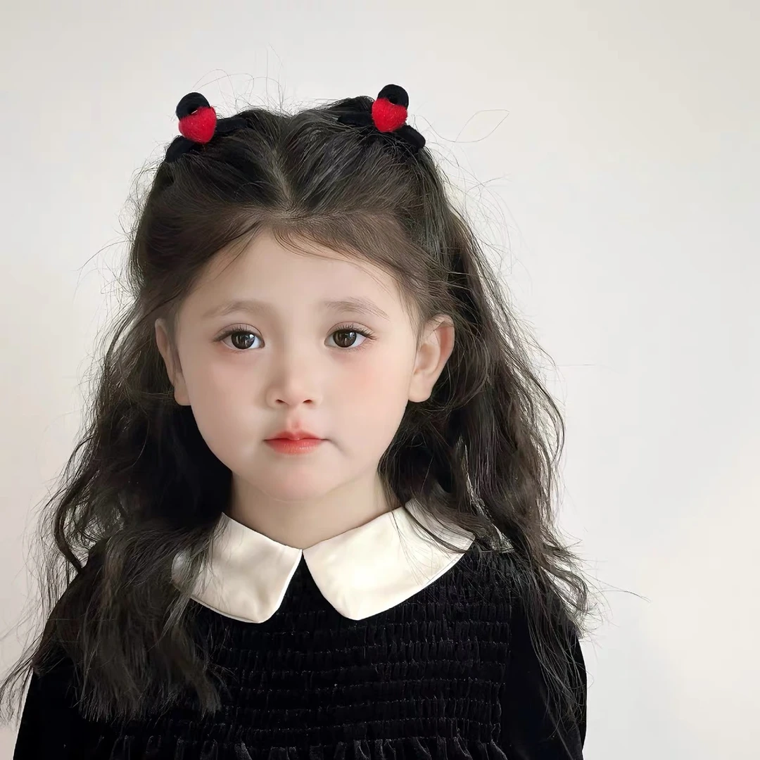 A-6303  T  1对红色毛绒爱心简约气质百搭抓夹    发圈