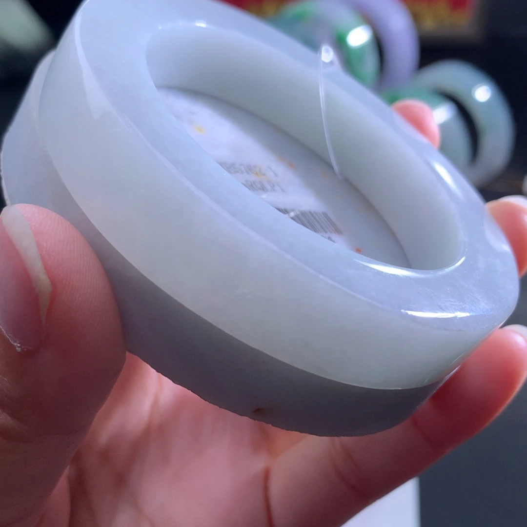 定制翡翠未镶嵌翡翠手镯