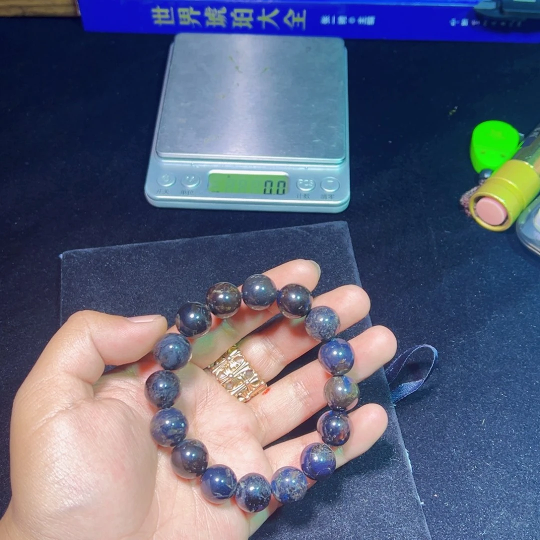 未镶嵌琥珀裸石琥珀