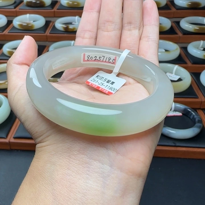 未镶嵌手镯和田玉粉紫一口翠冰胶底