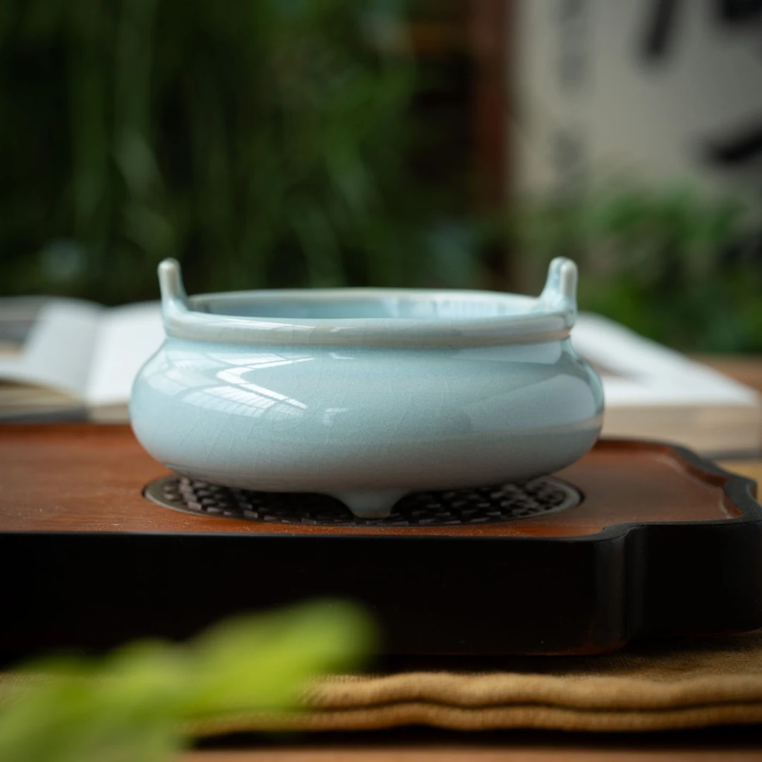 简匠汝窑当代非遗原矿天青釉冰裂纹开片三足茶道香炉