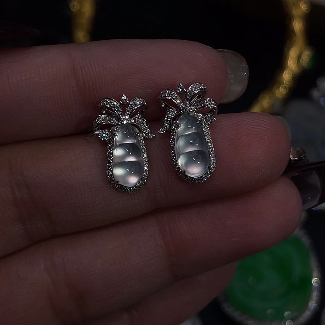 翡翠18K金镶嵌耳饰豆子