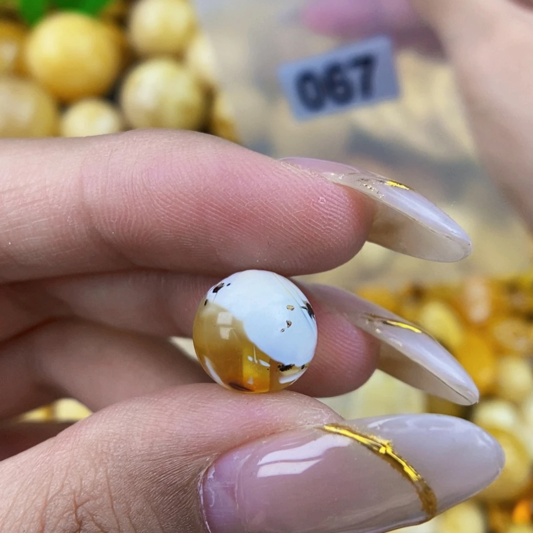 琥珀未镶嵌珠宝奇石11.1 奥利奥