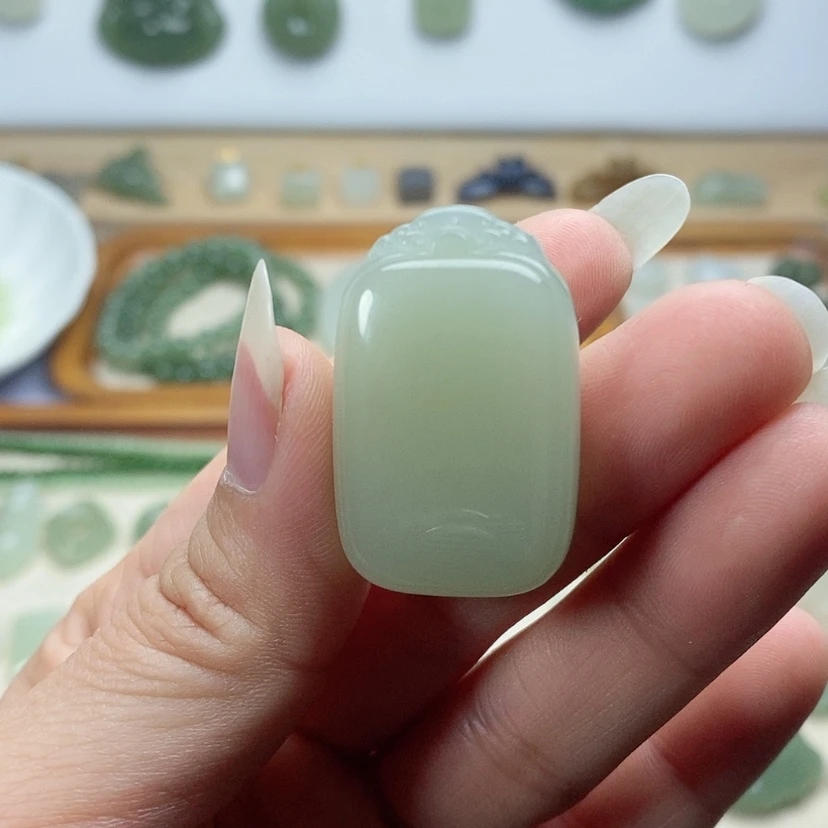 【闪购商品】颈饰未镶嵌和田玉