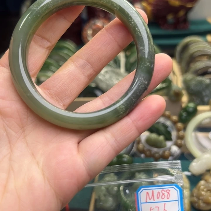 和田玉手镯未镶嵌57.6圈围M088