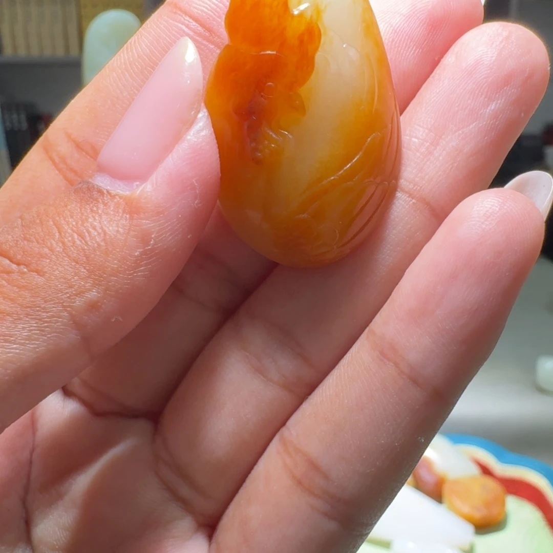 福***满和田玉未镶嵌颈饰