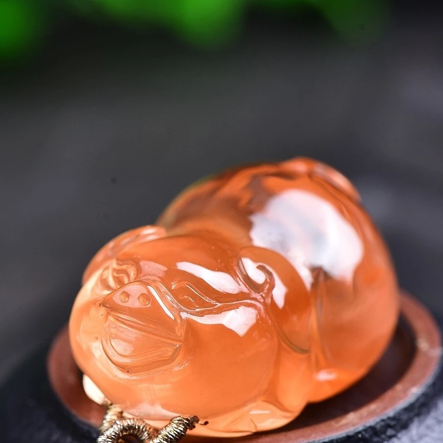 天然红兔毛猪吊坠，红水晶猪吊坠