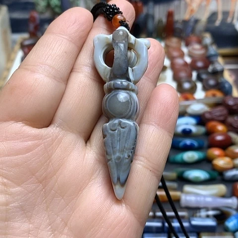 玛瑙/玉髓合金颈饰