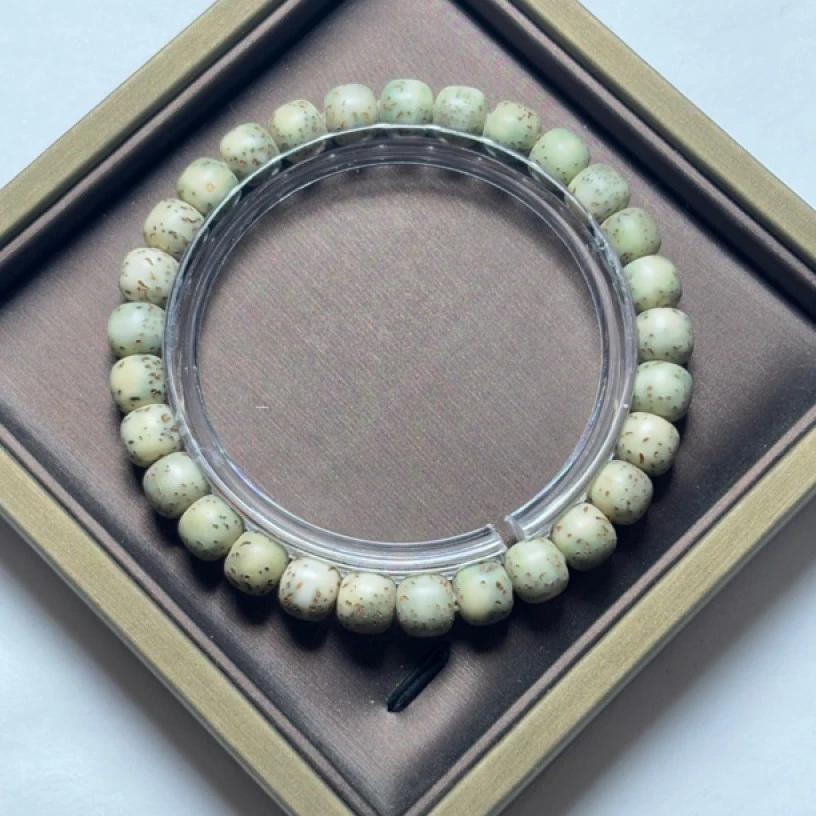 A607 河豚留白星月石玉料手串8mm