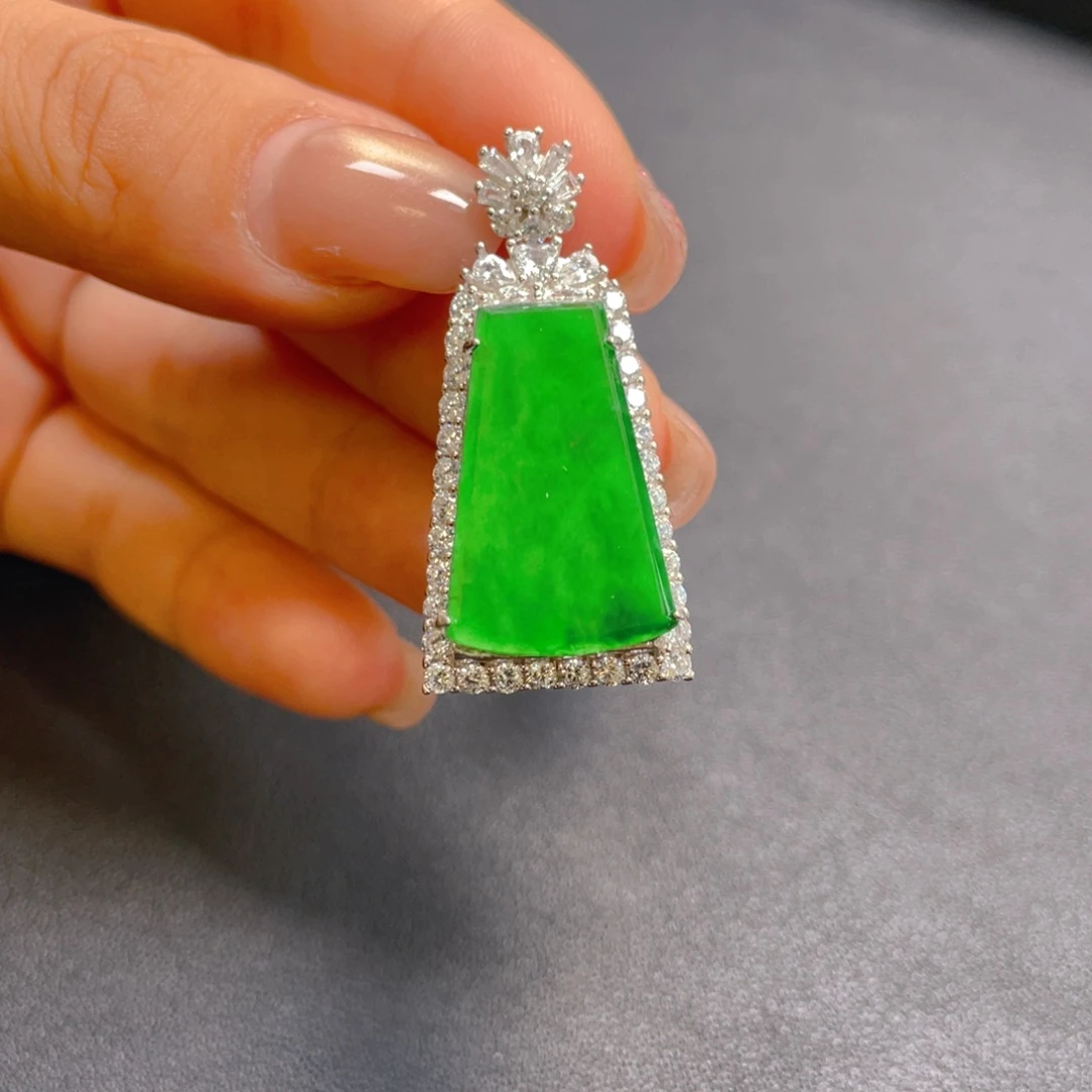 翡翠银S925镶嵌颈饰翡翠