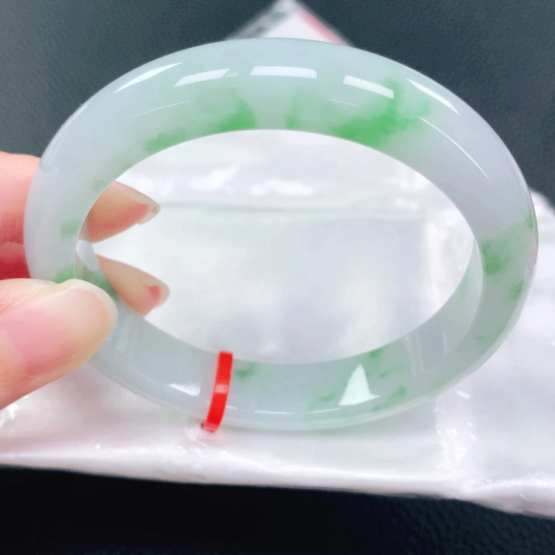 翡翠未镶嵌手镯56圈
