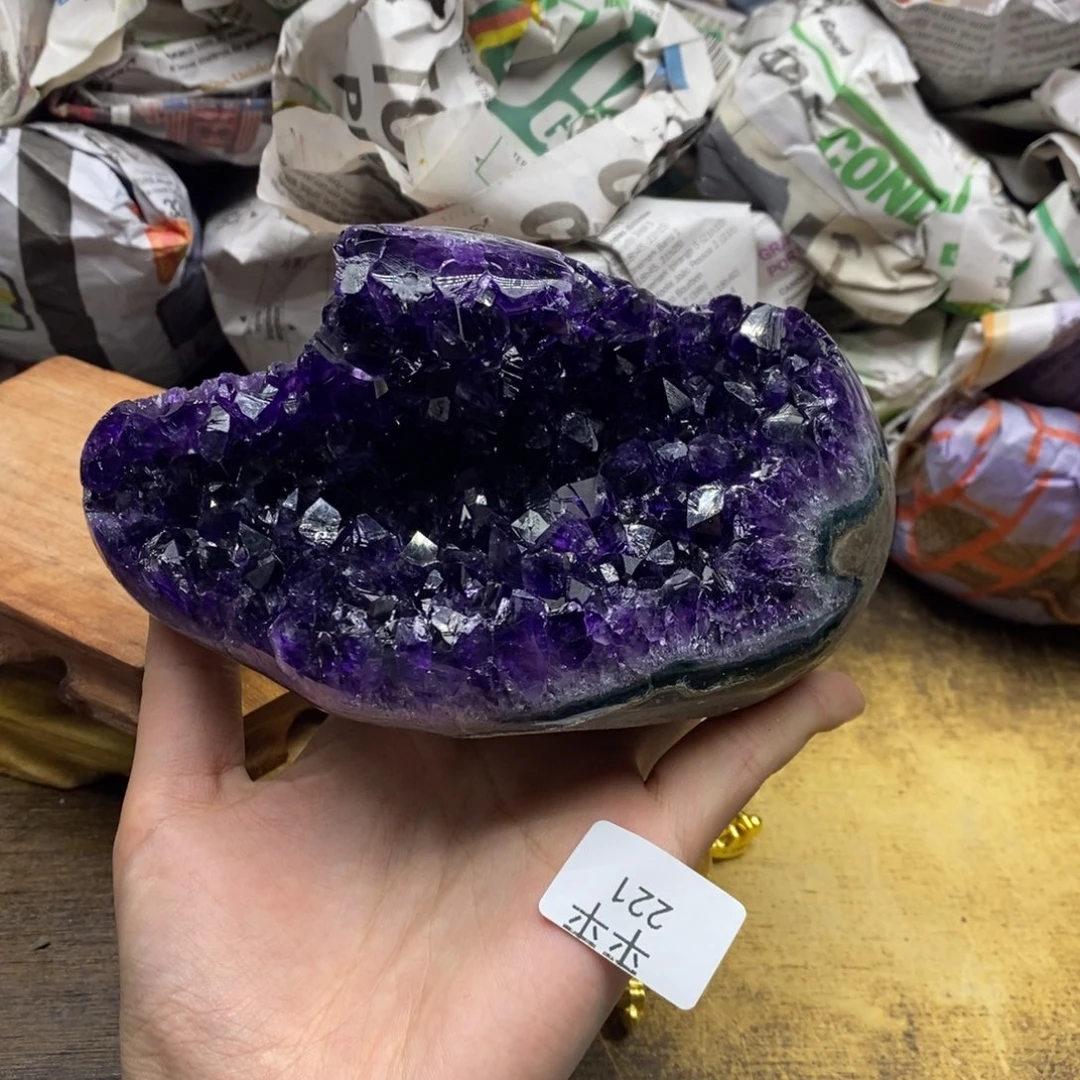 紫晶乌拉圭未镶嵌