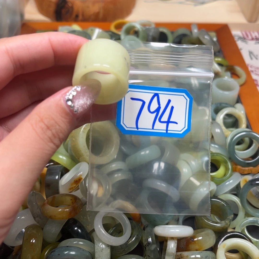 ️***️蛇纹石玉未镶嵌珠宝奇石