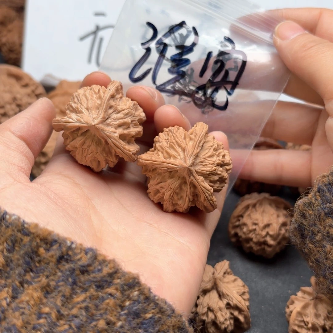 文玩核桃吊坠淮****司三棱