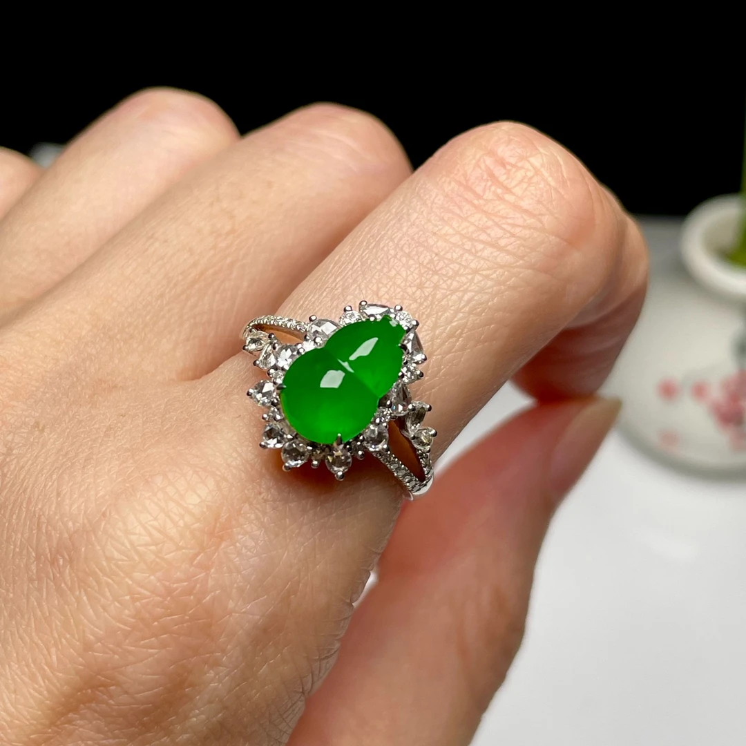 天然缅甸翡翠A货  葫芦戒指