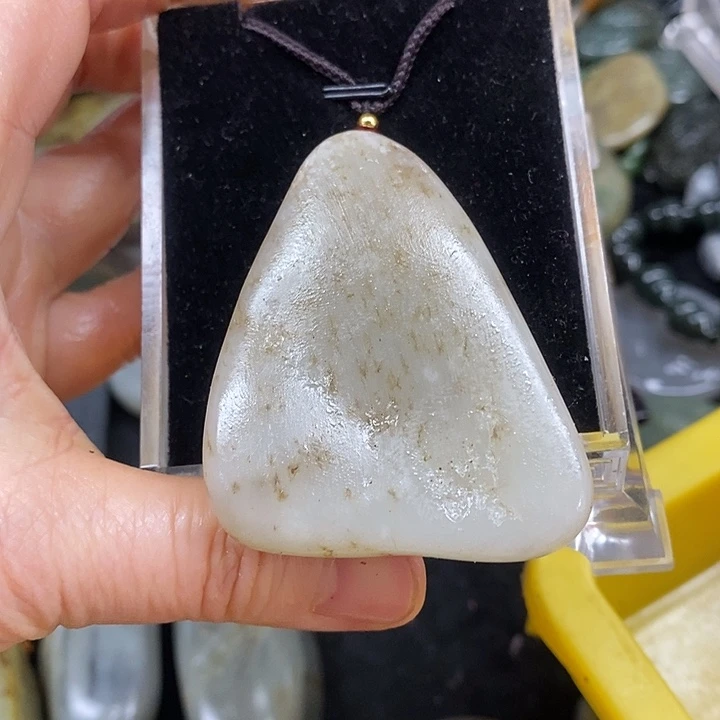 和田玉（糖玉）未镶嵌挂件