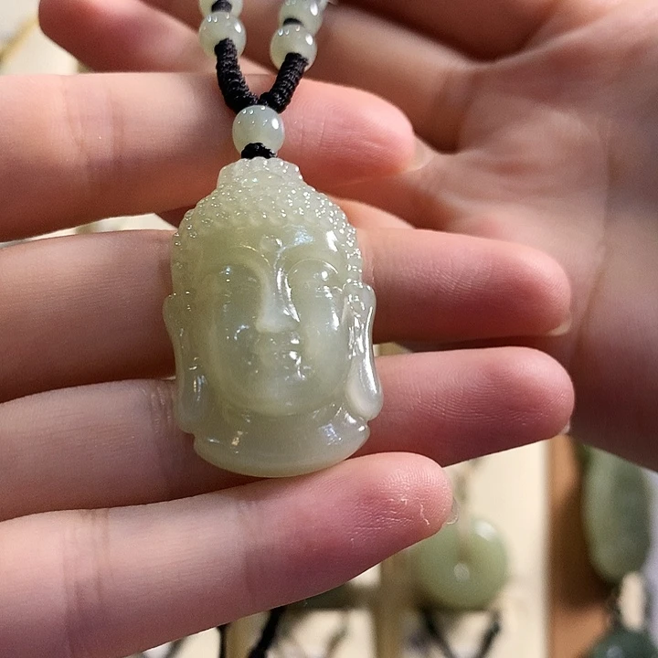 和田玉未镶嵌颈饰一****）