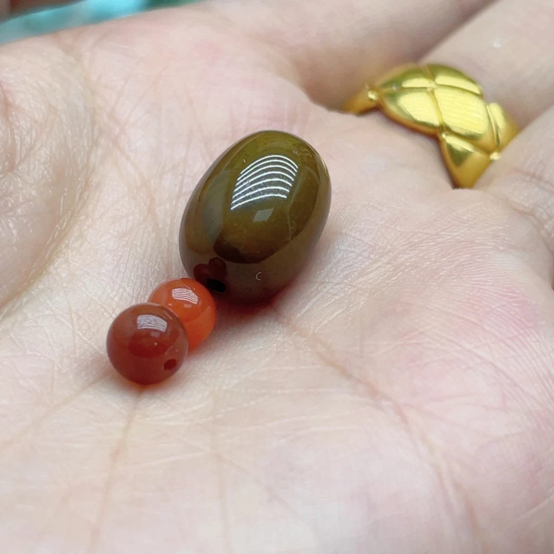 南红玛瑙未镶嵌珠宝奇石