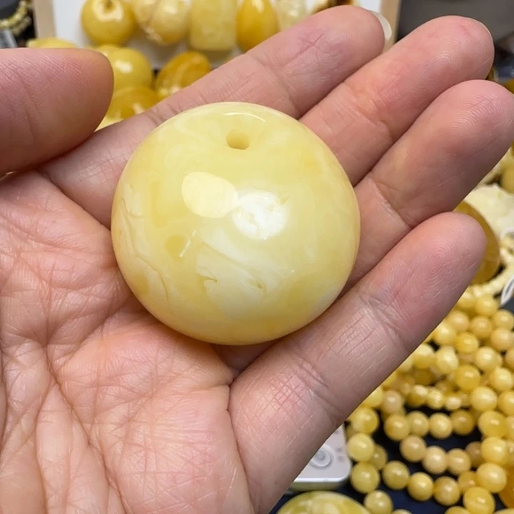 晴***雨蜜蜡未镶嵌颈饰天然蜜蜡