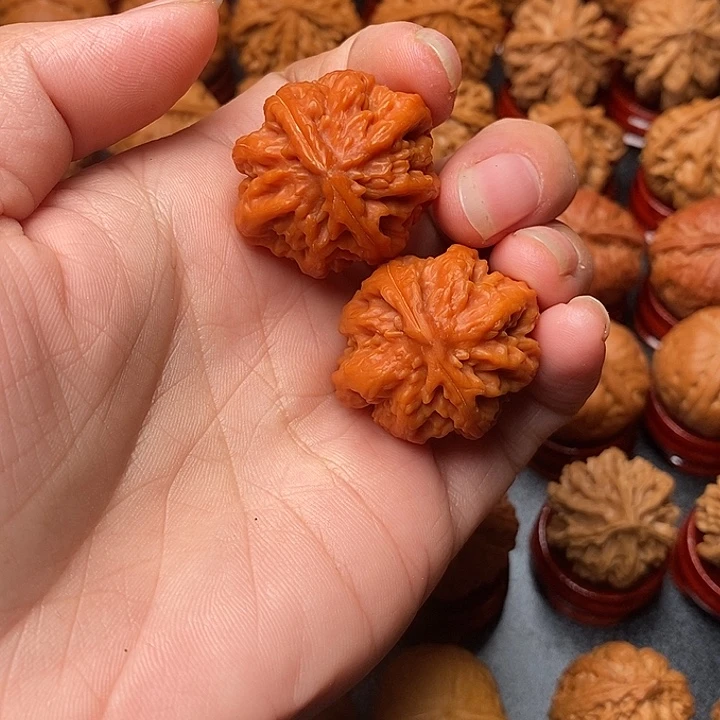 文玩核桃吊坠京八棱