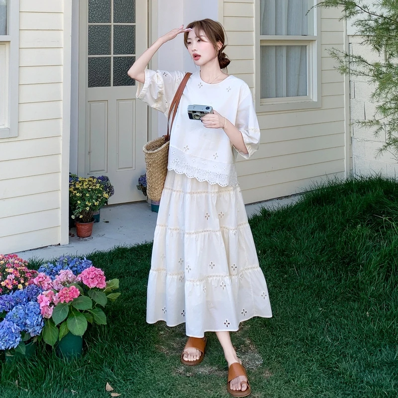 米白色镂空刺绣套装裙女2025夏季新款休闲松弛感上衣半身裙两件套