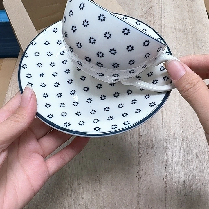 瓷片噗哈哈哈哈哈哈哈哈哈