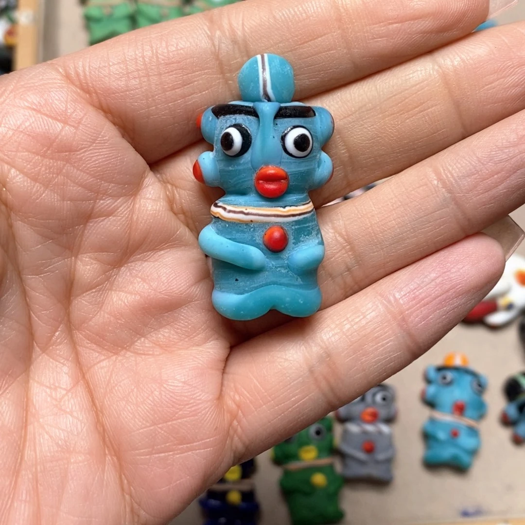 琉璃颈饰印度尼西亚蓝色小人