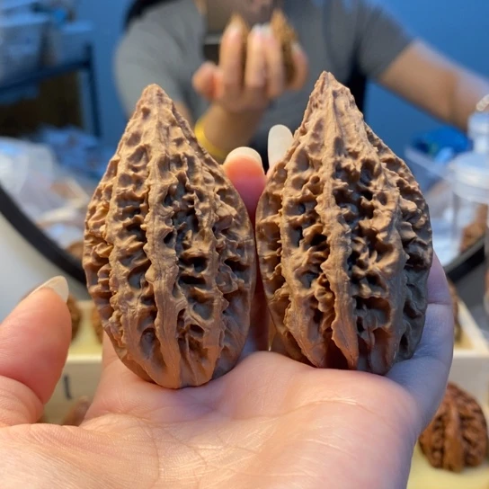 把件桃核龙塔楸子