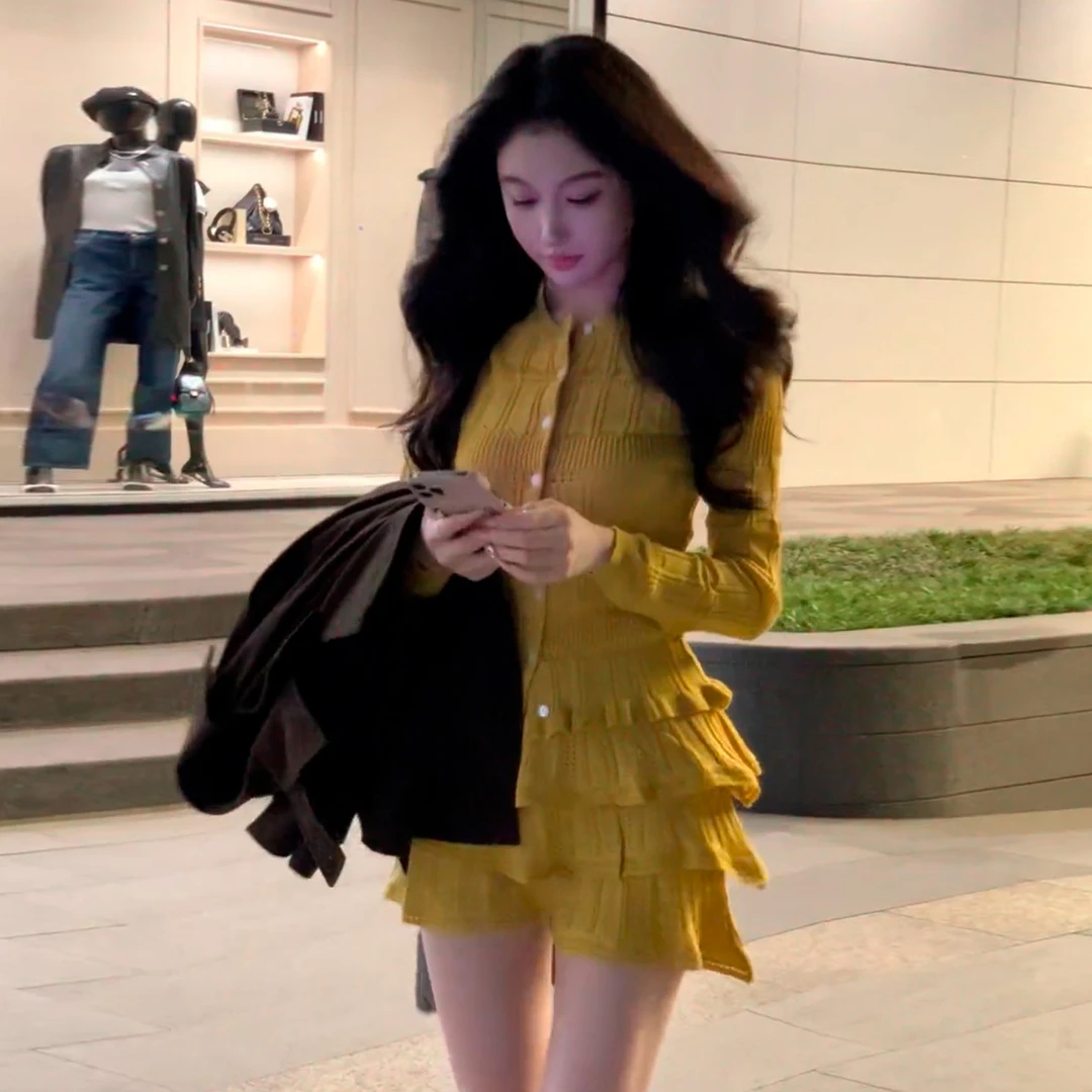 韩系氛围感黄色针织长袖早秋季连衣裙子女装2025新款穿搭套装短裙