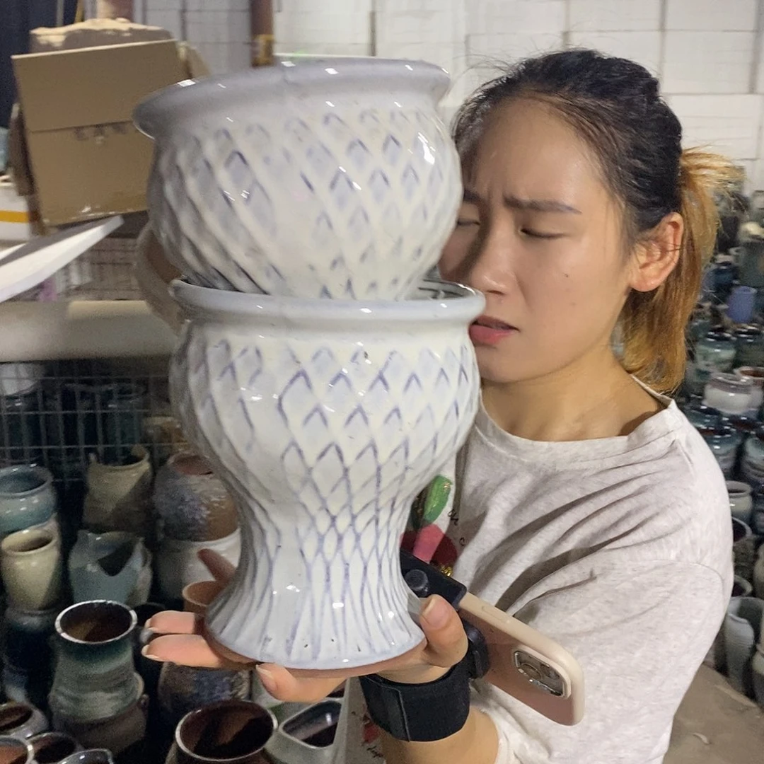 瑕疵15/18；vhtfgbhh